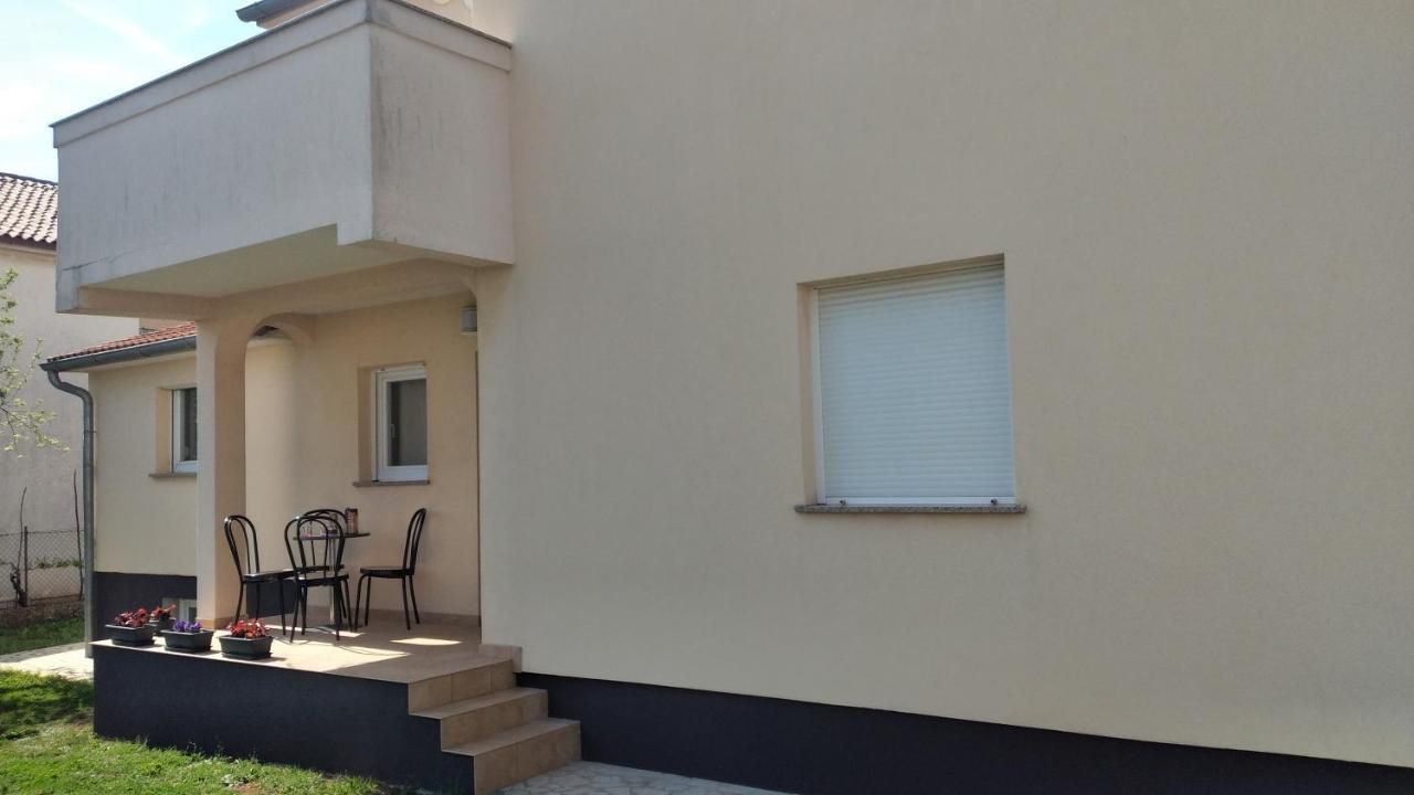 Apartman Ana Pola Esterno foto