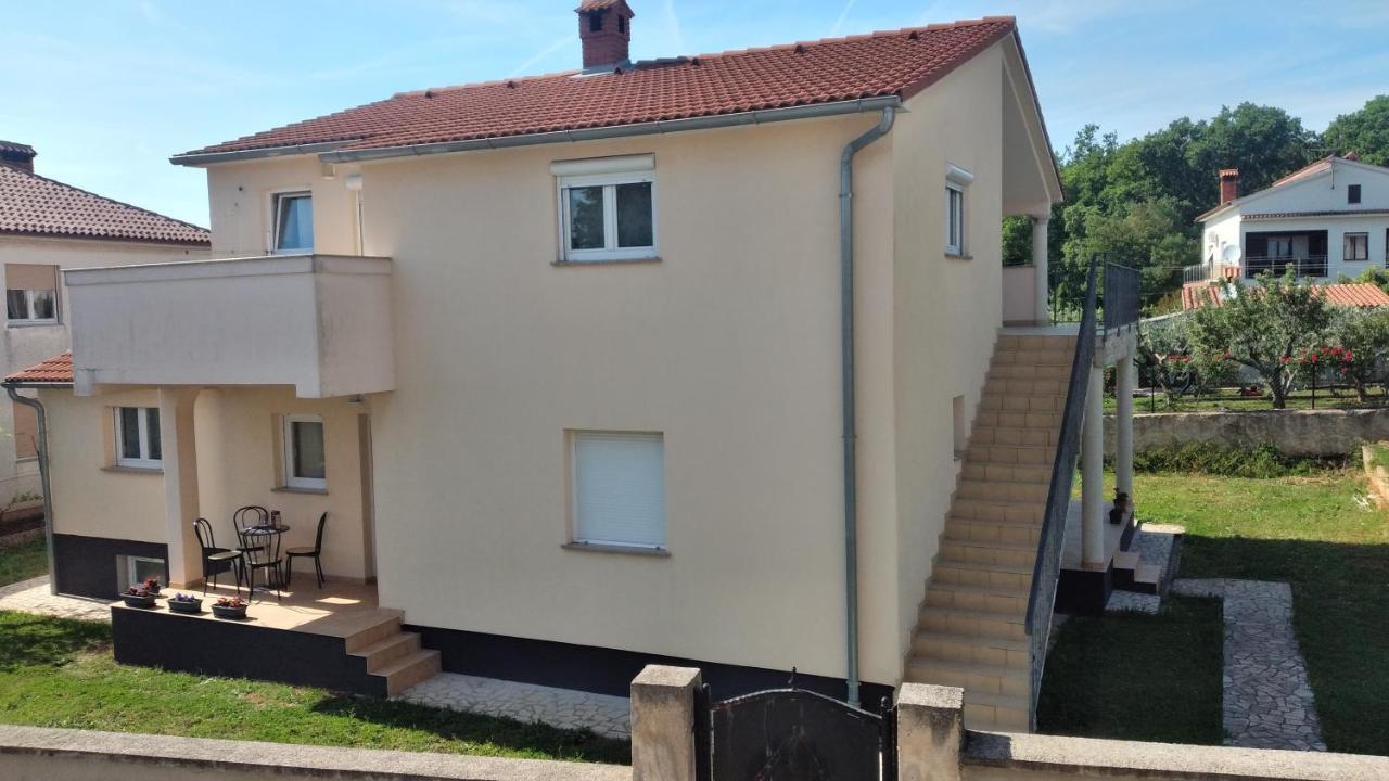 Apartman Ana Pola Esterno foto