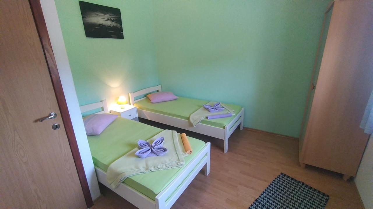 Apartman Ana Pola Esterno foto